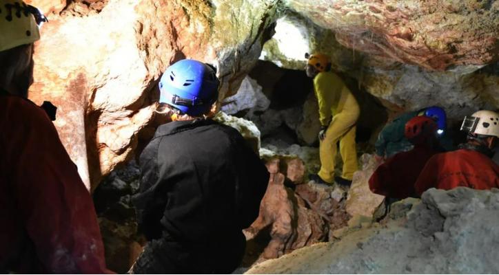 XLVI Jornadas de Divulgación de los Deportes de Montaña. Paleoespeleología: la frecuentación de las cuevas en el pasado. La mirada de un espeleólogo