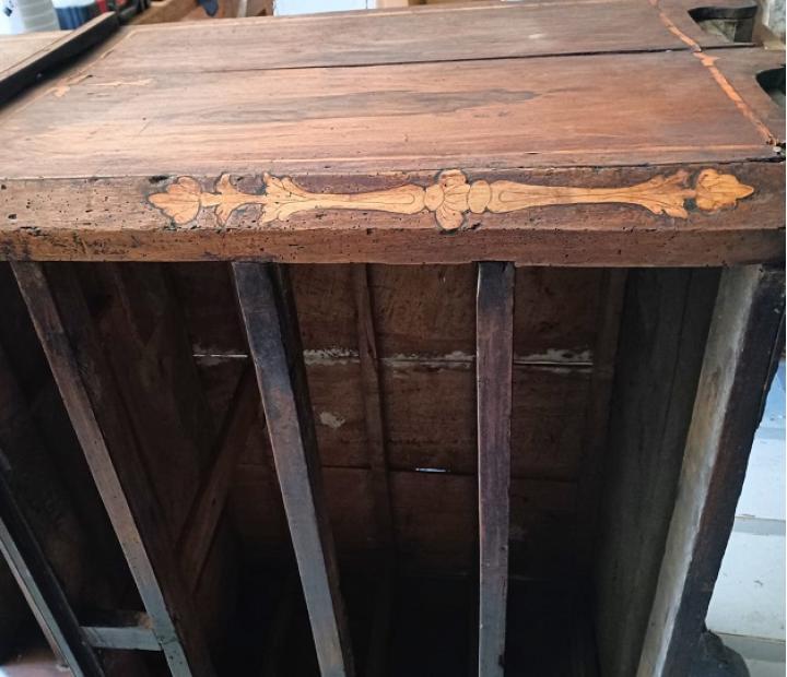 Talla de madera aplicada a la restauración y escultura en madera