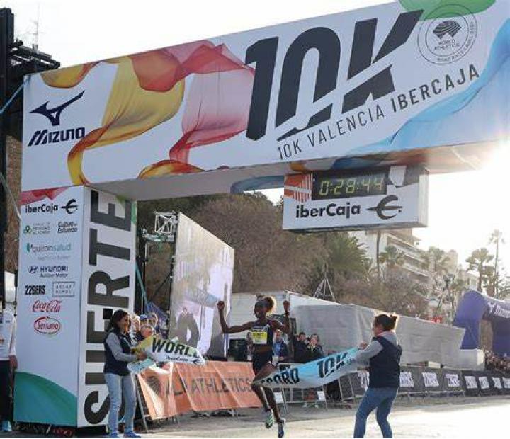 VOLUNTARIADO: 10k Valencia Ibercaja by kiprun 2025