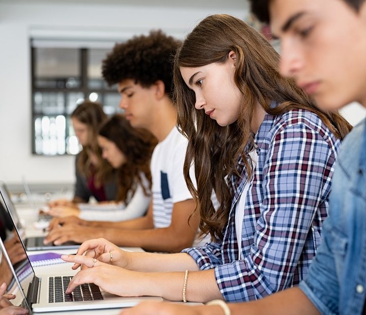 La universidad y su entorno laboral. Diseña tu futuro