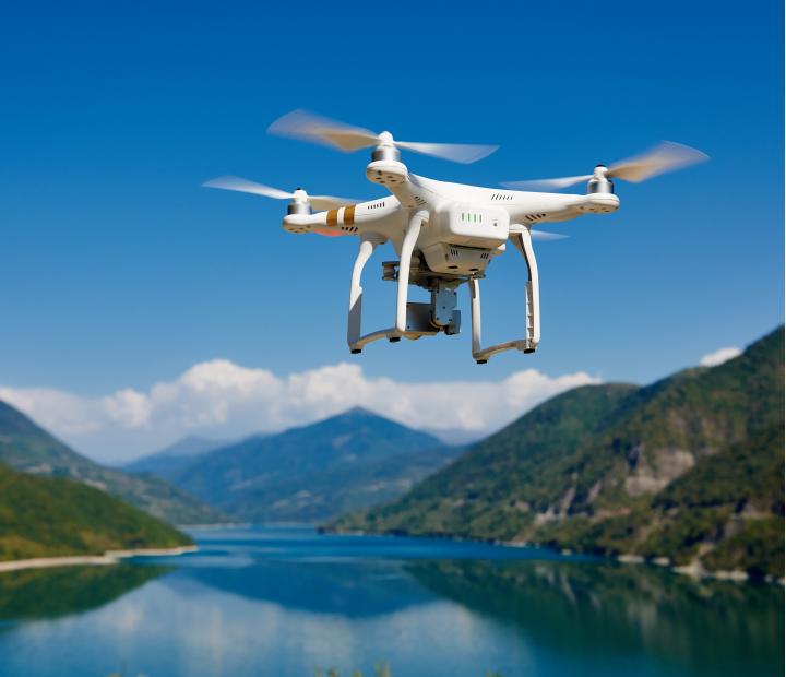 Drones. Pilotaje y preparación para examen oficial de AESA.